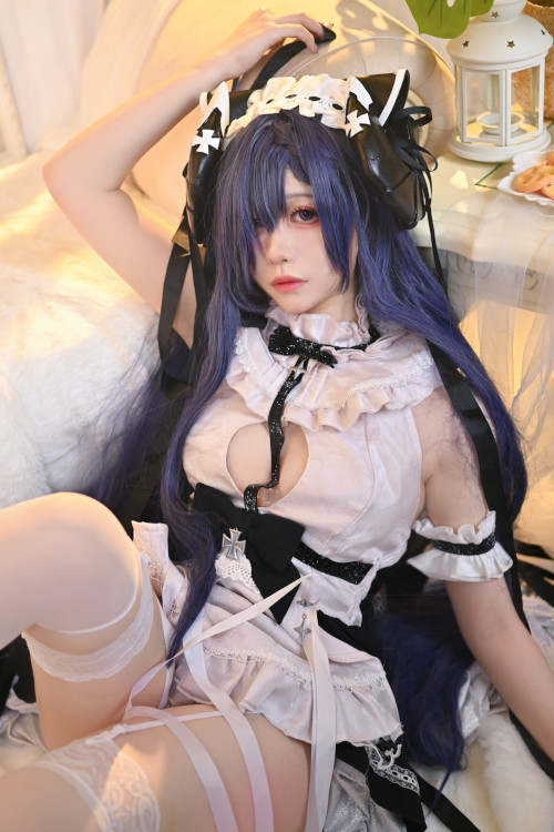 Read more about the article Cosplay 浅仓yokoo 奥古斯特