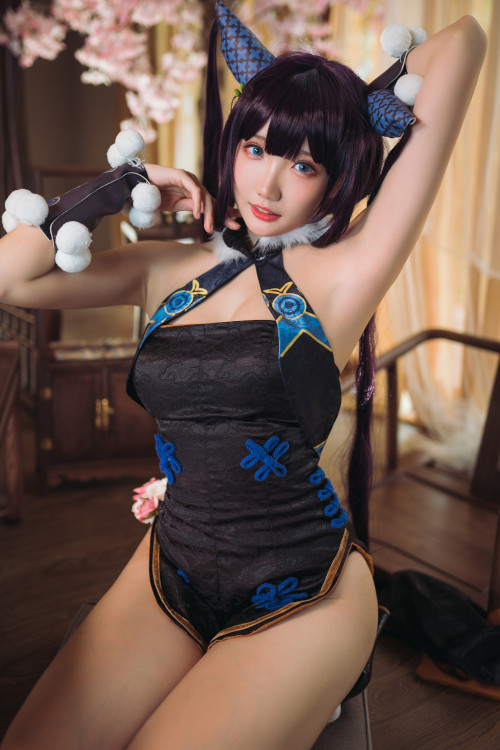 Read more about the article Cosplay 瓜希酱 杨贵妃